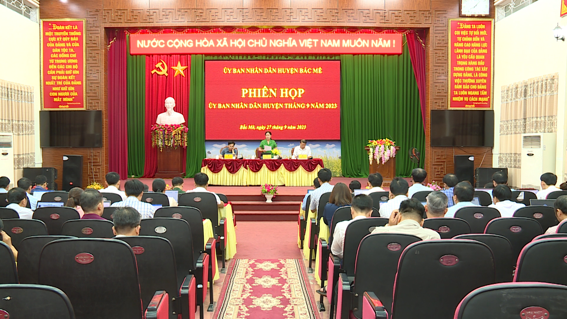 UBND huyện Bắc Mê Phiên họp thường kỳ tháng 9 năm 2023
