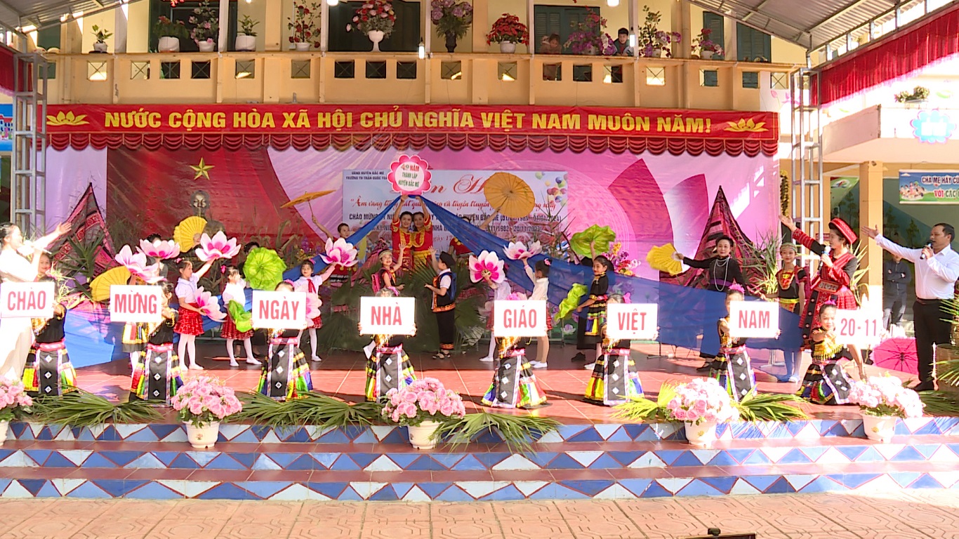Trường tiểu học Trần Quốc Toản tổ chức chương trình liên hoan Âm vang tiếng hát quê hương và tuyên truyền giáo dục kỹ năng sống