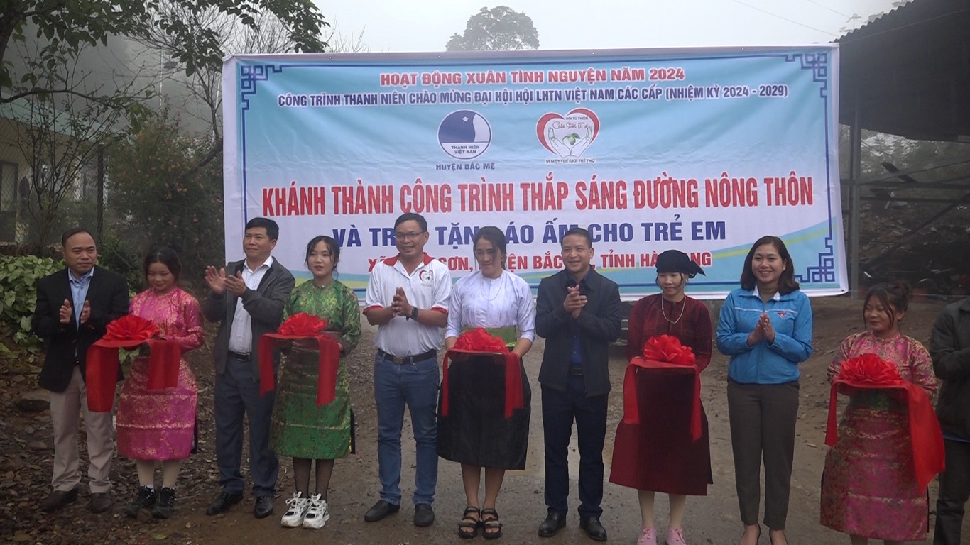 Bắc Mê thực hiện chương trình tình nguyện mùa Đông tại xã Minh Sơn