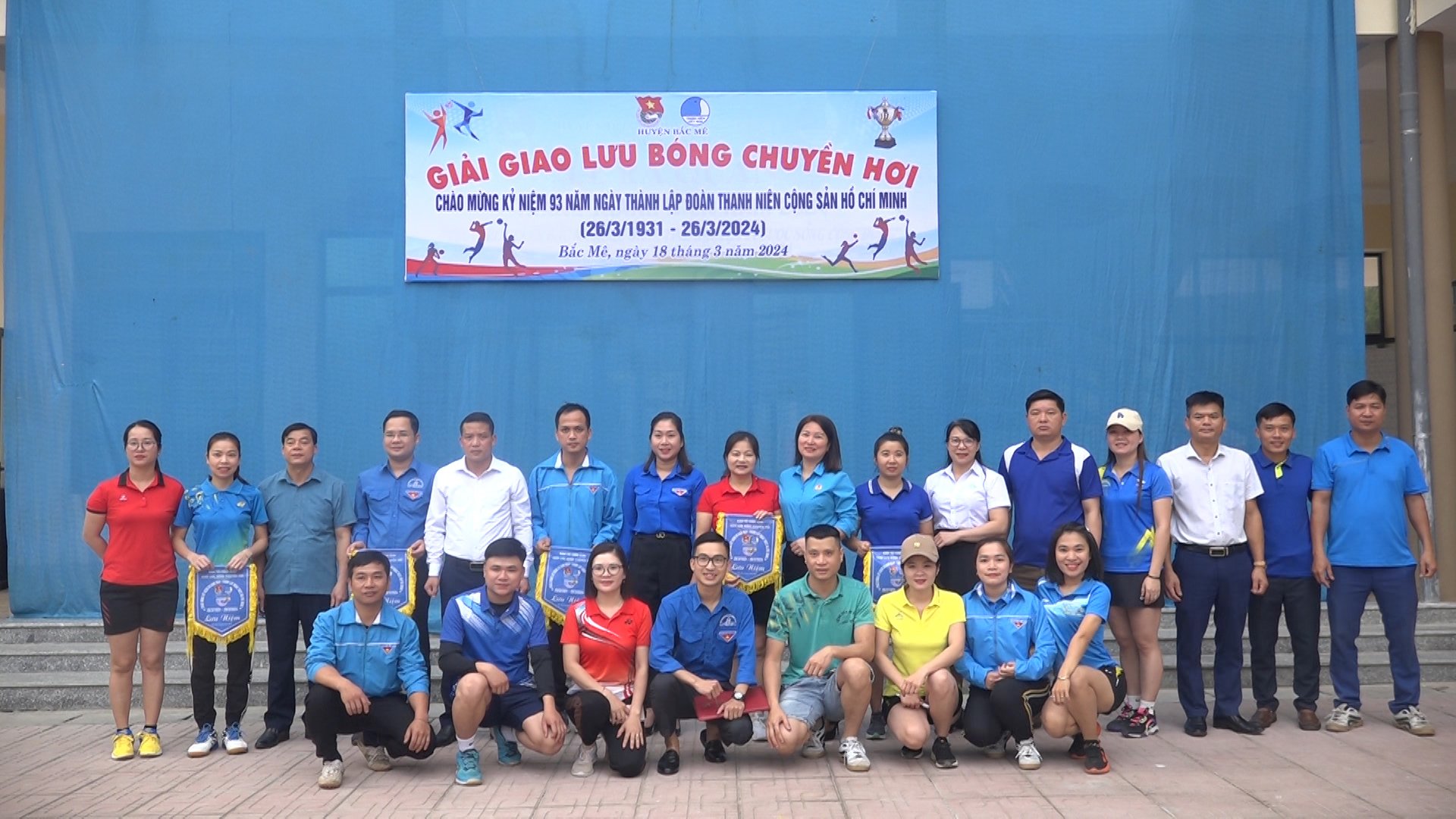 Giao lưu bóng chuyền chào mừng Kỷ niệm 93 năm Ngày thành lập Đoàn TNCS Hồ Chí Minh