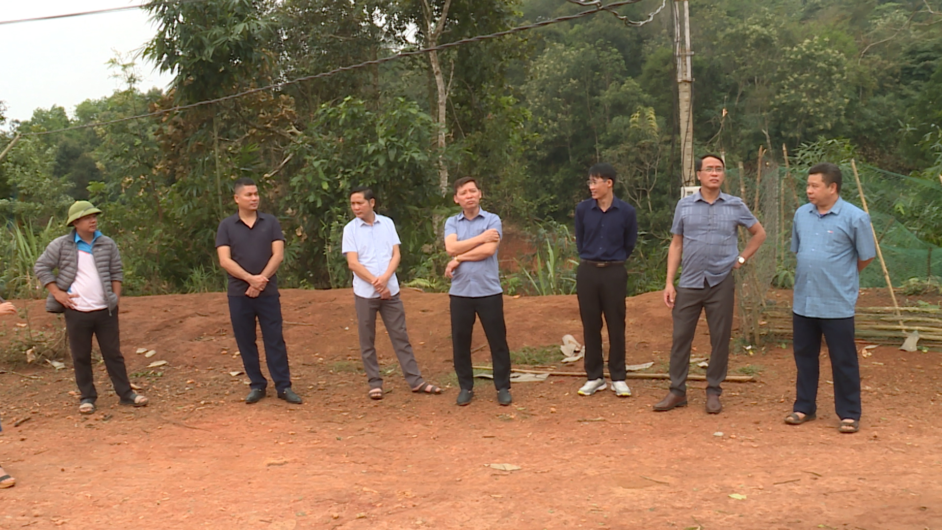 Chủ tịch UBND huyện làm việc với xã Giáp Trung và thị trấn Yên Phú