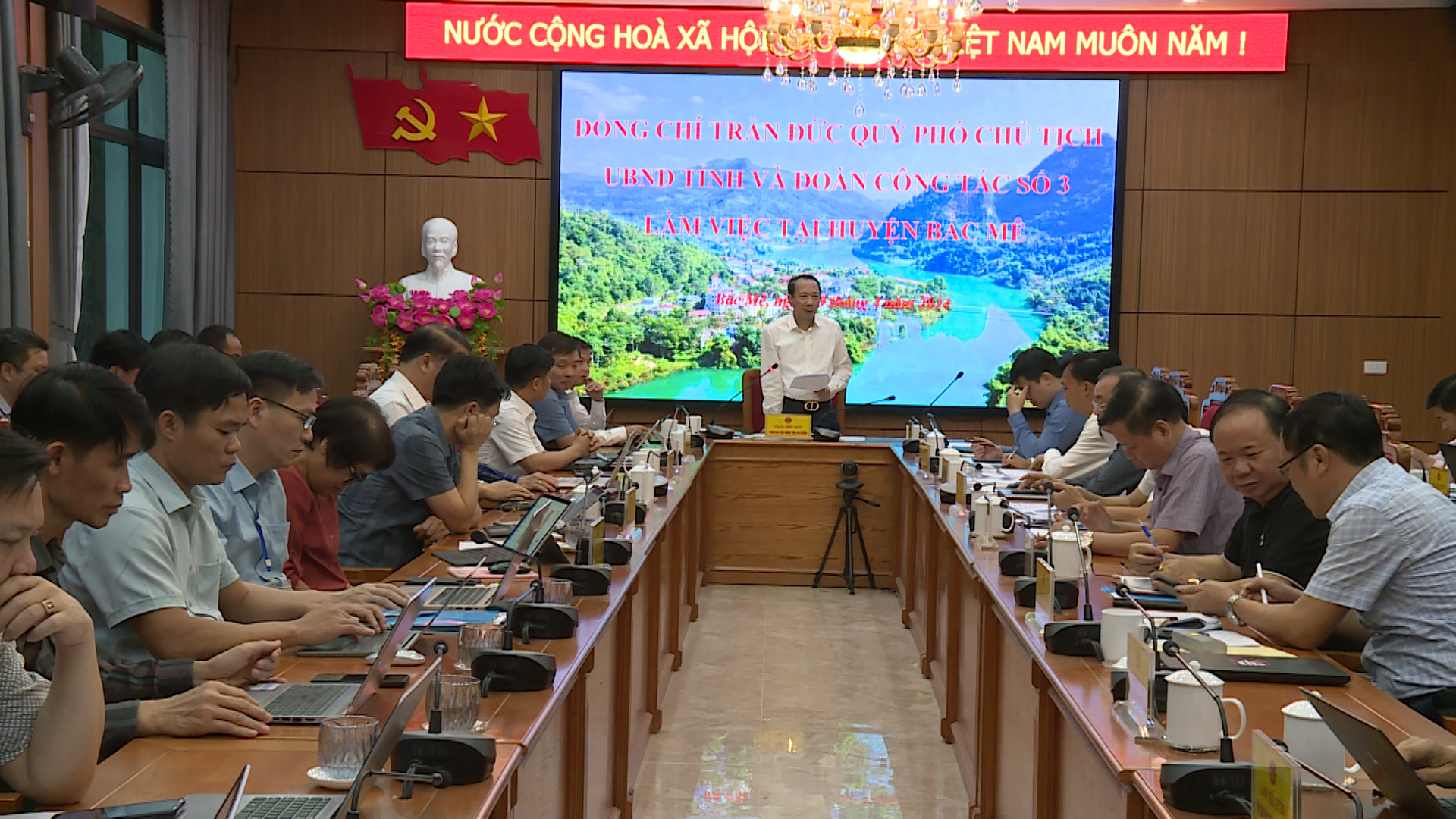 Phó Chủ tịch UBND tỉnh Trần Đức Quý làm việc với huyện Bắc Mê