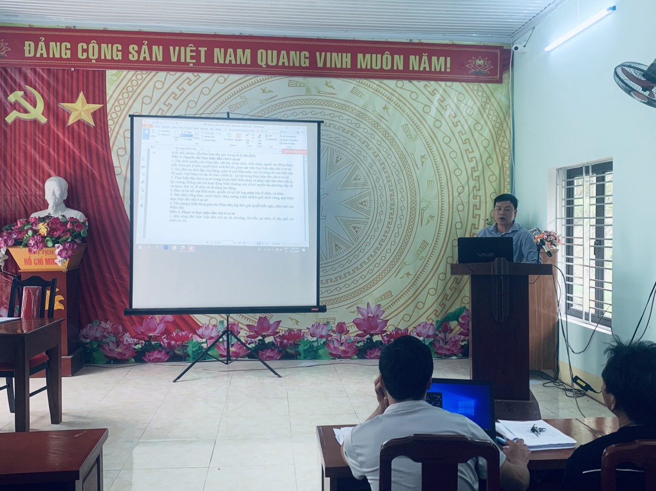 Phòng Tư pháp huyện tuyên truyền phổ biến giáo dục pháp luật tại xã Thượng Tân và Yên Cường