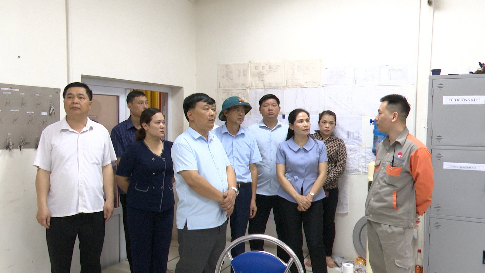 Bí thư Huyện ủy Bắc Mê Phạm Thị Hồng Yên khảo sát và làm việc tại xã Yên Phong