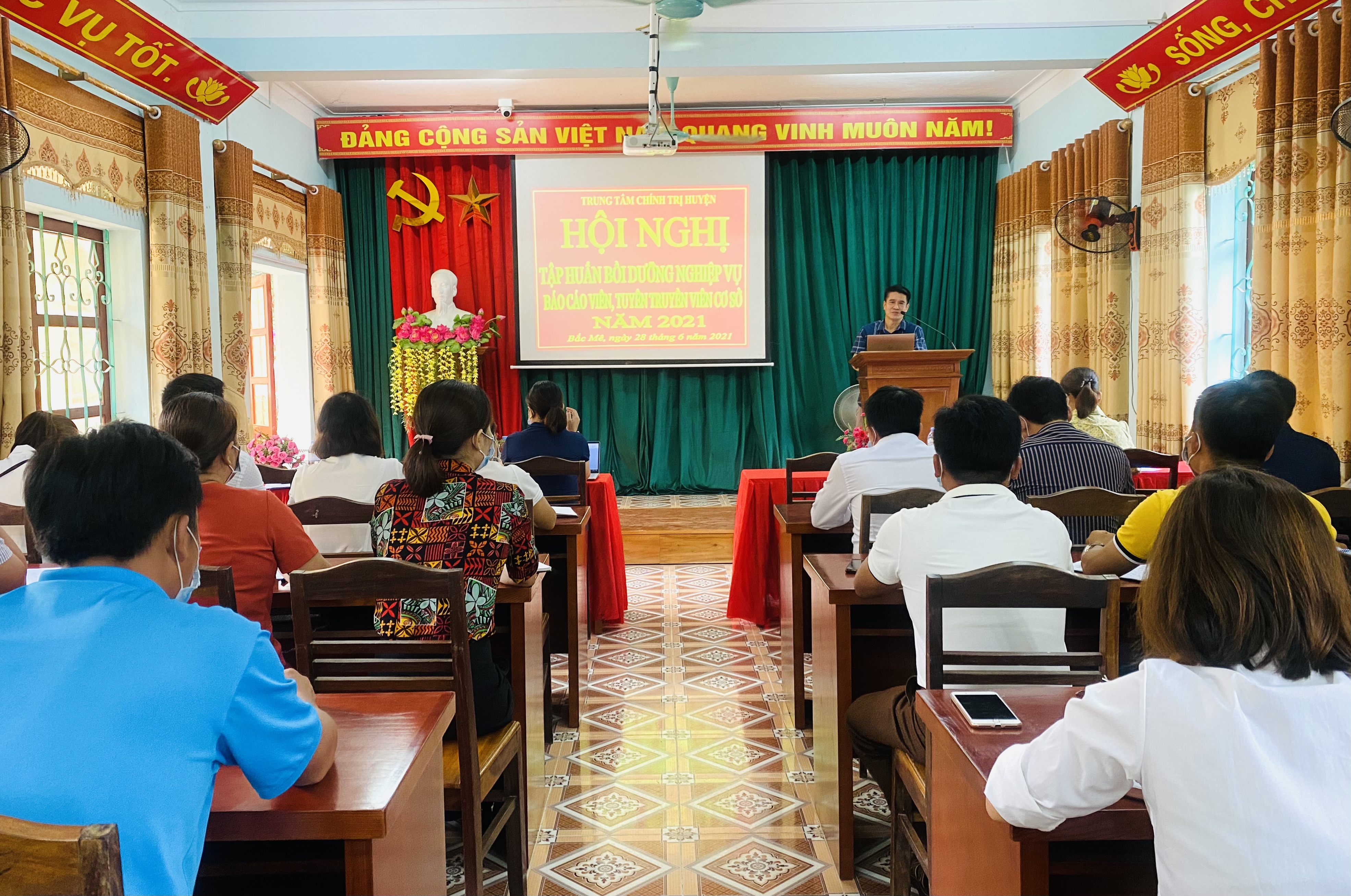 Hội nghị tập huấn Báo cáo viên Tuyên truyền viên cơ sở năm 2021