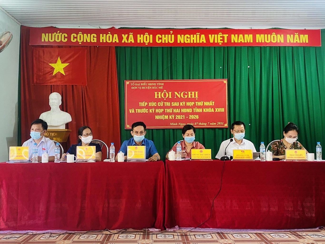 Tổ đại biểu HĐND tỉnh đơn vị huyện Bắc Mê tiếp xúc cử tri tại xã Minh Ngọc