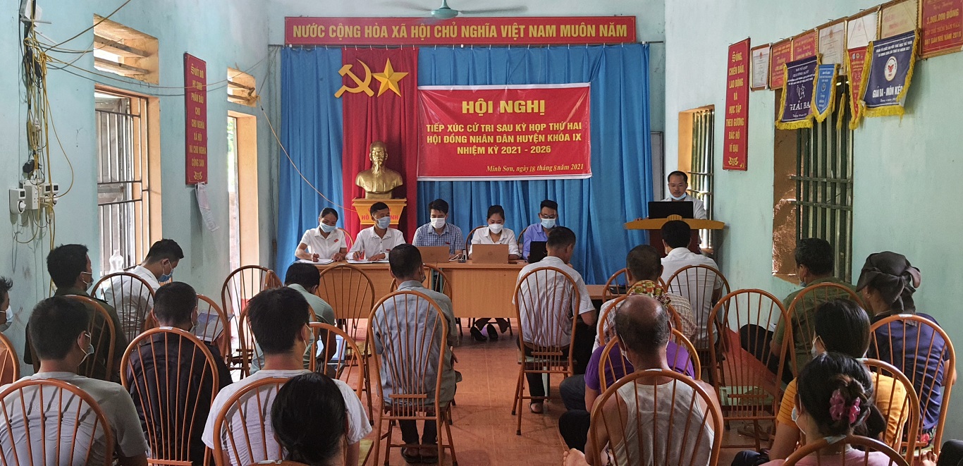 Tổ đại biểu số 3 HĐND huyện TXCT thôn Bó Pèng và Bản Vàn xã Minh Sơn