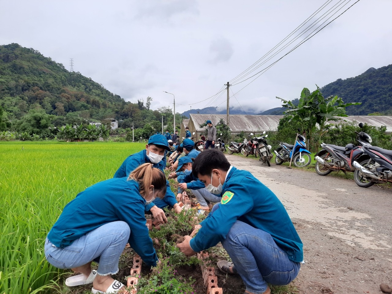 Thị trấn Yên Phú phát động xây dựng tuyến đường sáng – xanh - sạch - đẹp
