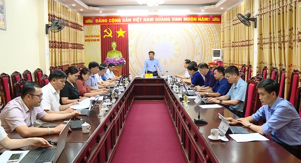 Phó Bí thư Tỉnh ủy Nguyễn Mạnh Dũng làm việc với Ban Thường vụ Huyện ủy Bắc Mê