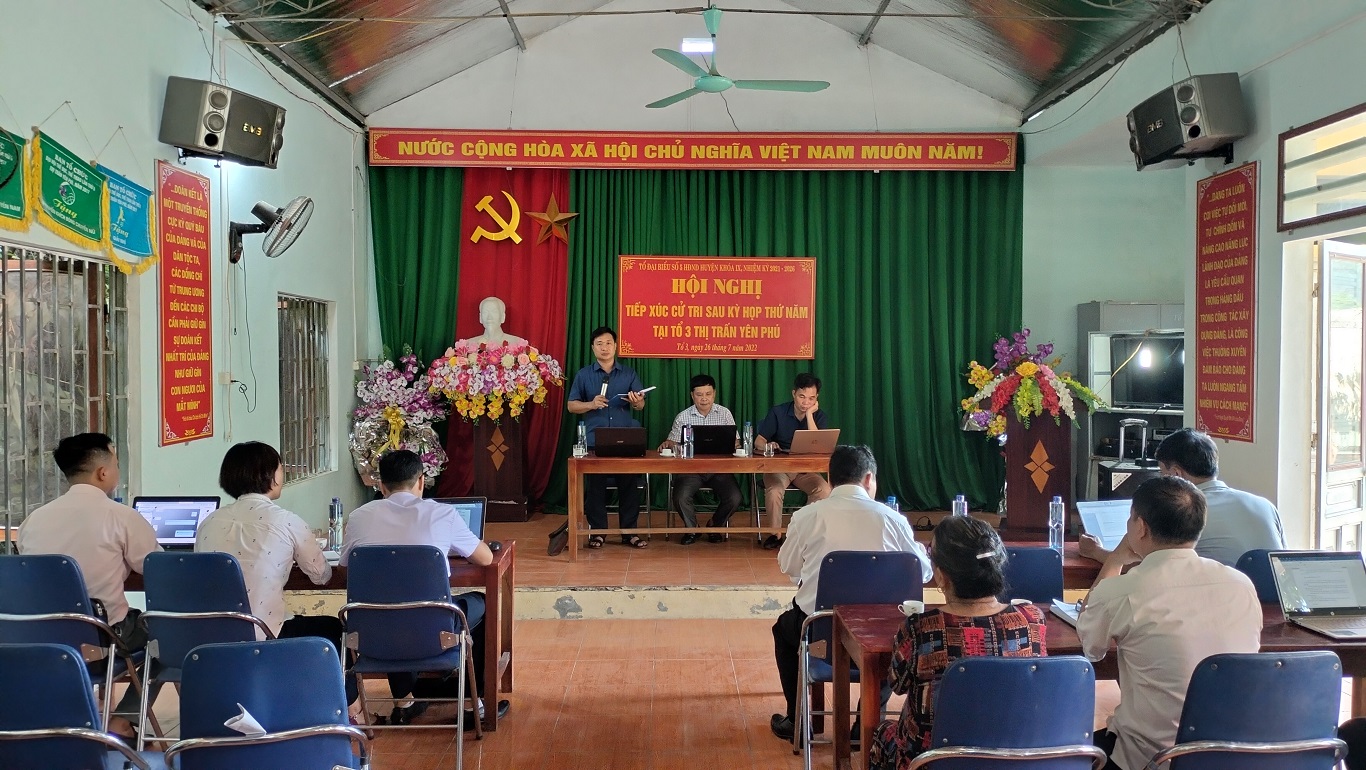 Tổ Đại biểu số 5 HĐND huyện tiếp xúc cử tri tại thị trấn Yên Phú