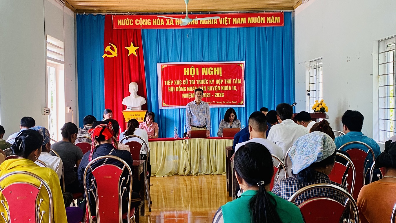 Tổ đại biểu số 03 HĐND huyện tiếp xúc cử tri tại xã Minh Sơn