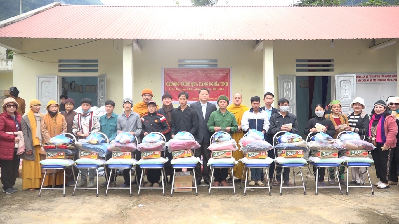 Chương trình Sưởi ấm mùa đông cho bà con nhân dân xã Minh Ngọc huyện Bắc Mê