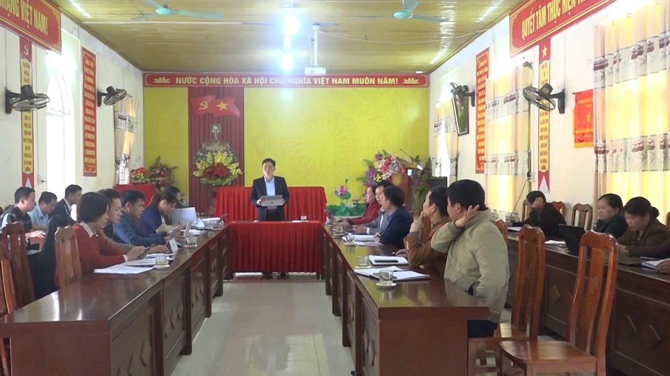 Đoàn kiểm tra số 3 của UBND huyện làm việc tại xã Yên Cường