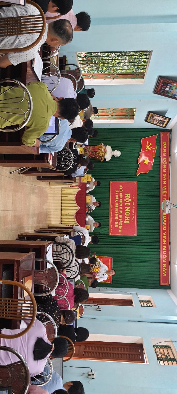Hội nghị sơ kết giữa nhiệm kỳ Đảng bộ xã Minh Ngọc