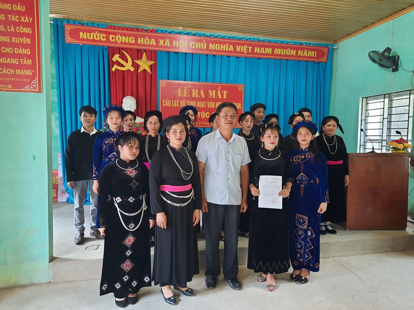 Ra mắt Câu lạc bộ sinh hoạt văn hóa dân gian dân tộc Tày thôn Bó Củng thị trấn Yên Phú