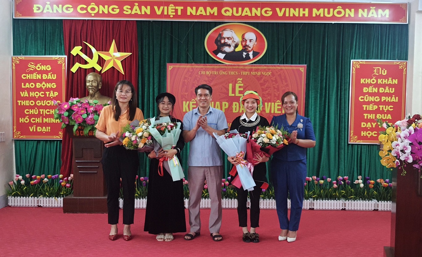 Chi bộ trường THCS THPT xã Minh Ngọc tổ chức Lễ kết nạp đảng viên