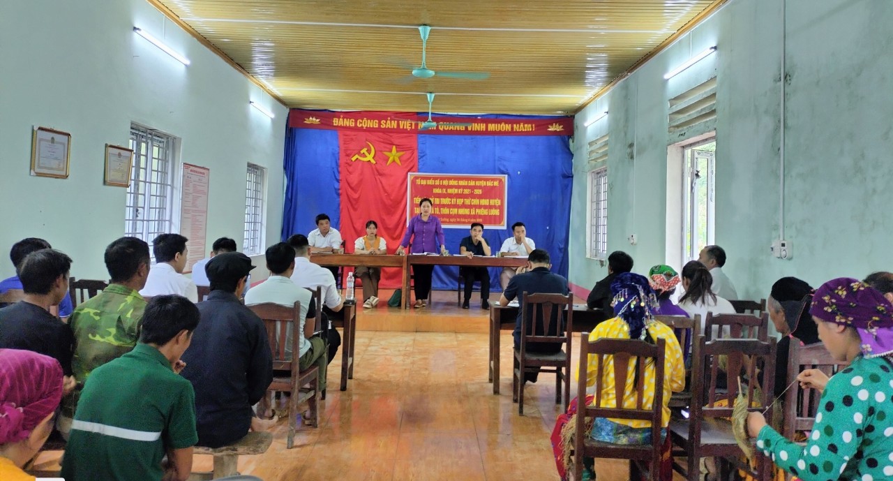 Tổ đại biểu HĐND huyện tiếp xúc cử tri tại xã Phiêng Luông